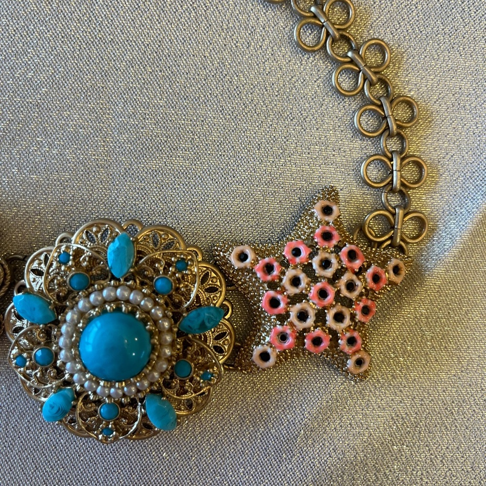 Stella and Dot Birds of Paradise Necklace - Picture 3 of 4